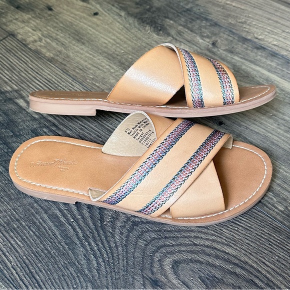 Universal Thread Shoes - Universal Thread Women’s Slip-On Sandal